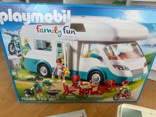 Playmobil Autocaravana con Accesorios