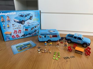 Playmobil caravana y coche familiar