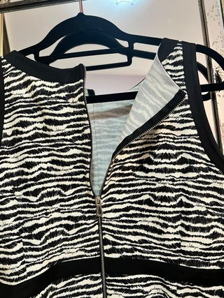 Vestido Jota Masge estampado cebra Talla 44