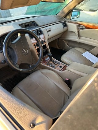 Mercedes-Benz E220 2005