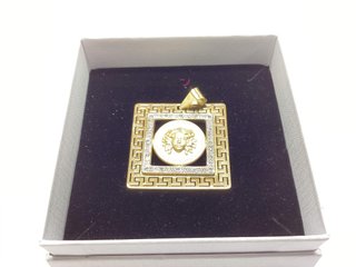colgante oro 18k con piedra con circonita