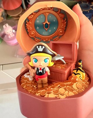 Caja sorpresa pirata con figura