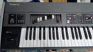 Roland Combo VR-700 Piano - Órgano - Sintetizador