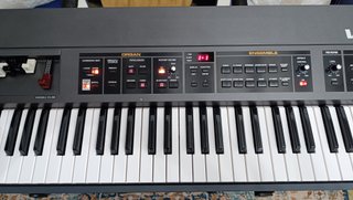 Roland Combo VR-700 Piano - Órgano - Sintetizador