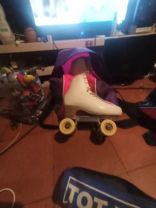 Patines de 4 ruedas blancos