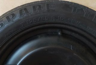 Rueda de repuesto más herramientas y gato mondeo