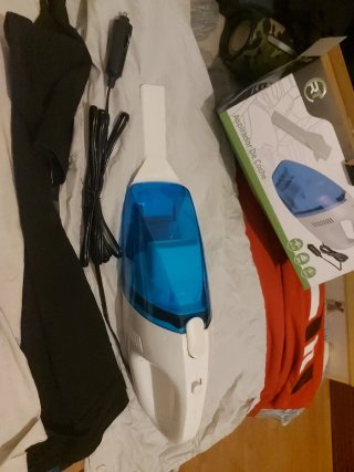 Aspirador azul y blanco