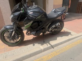 Kawasaki Z800 2015 Negra y Verde