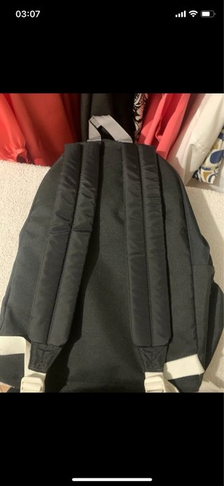 Mochila Eastpak Preta