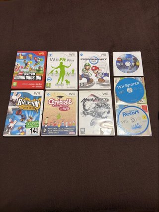 Nintendo Wii + Comandos + Jogos + cabos