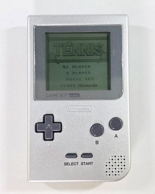 Game Boy Pocket di Nintendo in argento