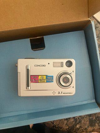Cámara Digital Concord 3.1 Megapíxeles
