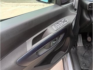 PEUGEOT Rifter Style Standard BlueHDi 73kW