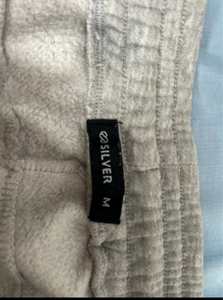 Pantalón gris marca Silver