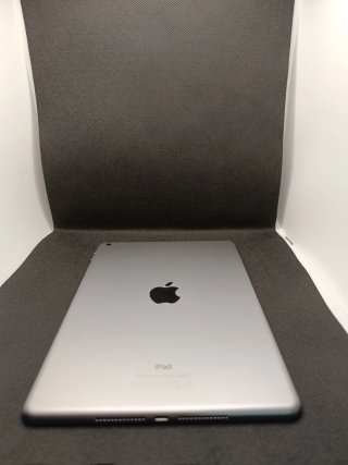 iPad 9.7 5ª Generazione A1822 Wifi 32Gb Buone Condizioni