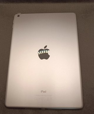 iPad 9.7 5ª Generazione A1822 Wifi 32Gb Buone Condizioni