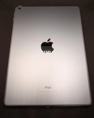 iPad 9.7 5ª Generazione A1822 Wifi 32Gb Buone Condizioni