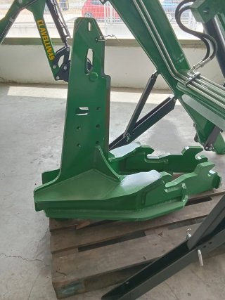 Anclajes López Garrido El León BMH