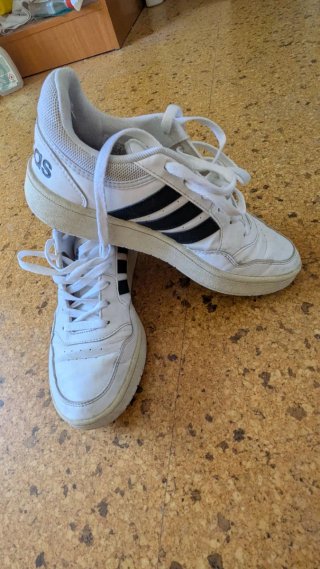 Zapatillas Adidas Blancas y Negras