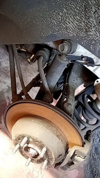 BRAZO SUSPENSION TRASERO IZQUIERDO Kia Sorento R (XM)(2009->)