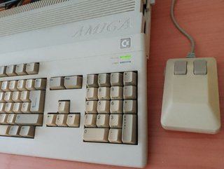 Commodore Amiga 500 con ampliación