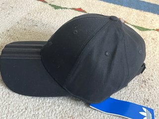 Gorra Adidas Negra