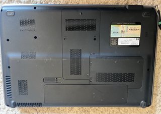 Portátil HP Beige y Negro