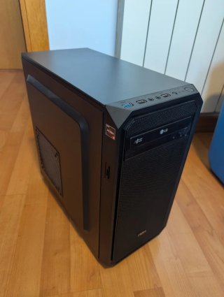 Mini Torre PC Negra