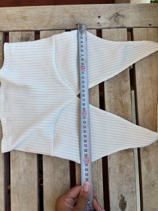 Top halter blanco escote pico