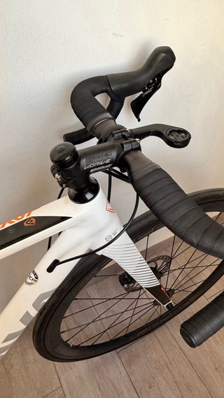 Bicicleta de carretera Java S3