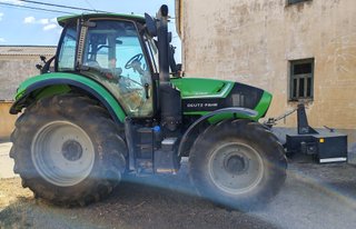 Tractor agrícola