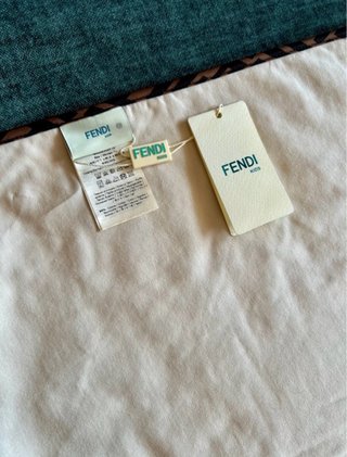 Copertina neonata Fendi