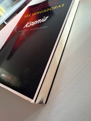 Libro: Ksenia. Las Vengadoras de Massimo Carlotto