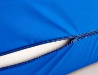 Cama articulada con colchón antiescaras