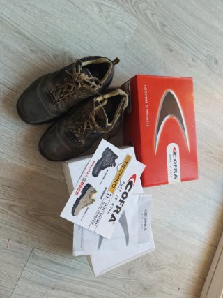 Zapatos de seguridad. Cofra. Talla 40