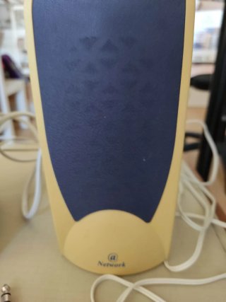 Altavoces Network Beige y Azul