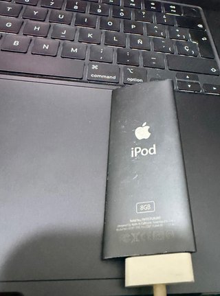 iPod nano 4ta Gen 8GB Plata