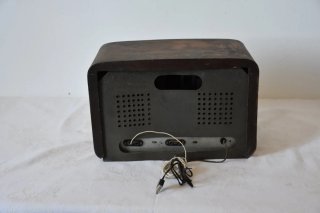 Antigua radio de válvulas