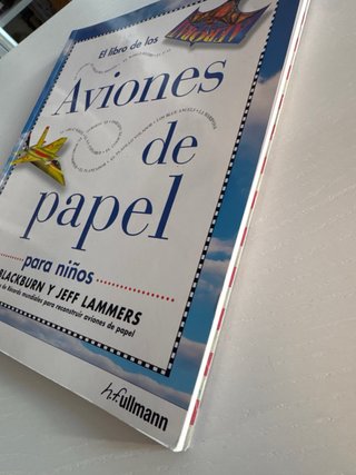 Libro: El Libro de los aviones de papel para niños
