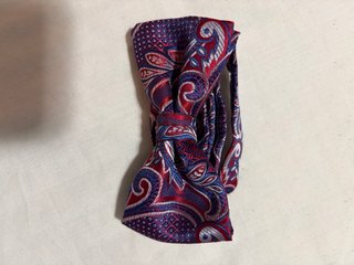 Pajarita Boccola Roja y Morada NUEVA (SIN ABRIR)