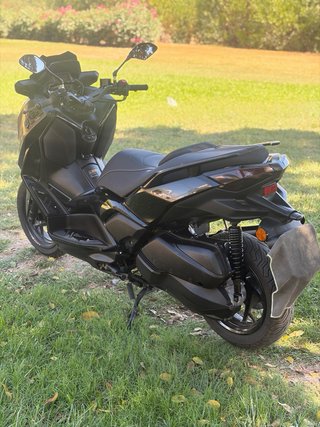 Yamaha XMAX 300 tech max