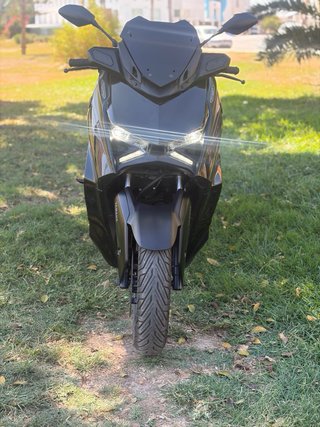 Yamaha XMAX 300 tech max