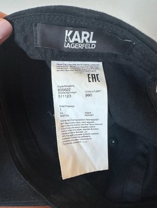 Gorra Karl Lagerfeld Negra con Logo Amarillo