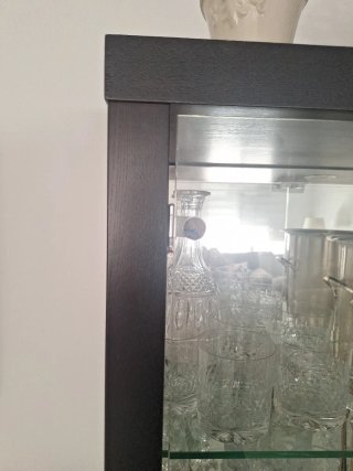 Vitrina madera y cristal con luz con 4 baldas