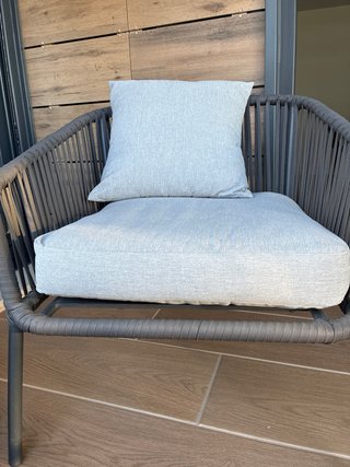 Sillón de terraza gris