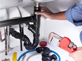electricidad , fontanería y aires acondicionados