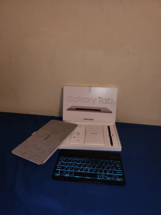 Samsung Galaxy Tab S8 · 128GB · 8GB RAM Con S Pen