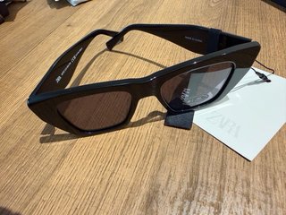 Gafas de sol Zara negras
