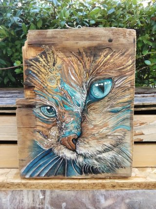 Gatto dipinto su legno di recupero