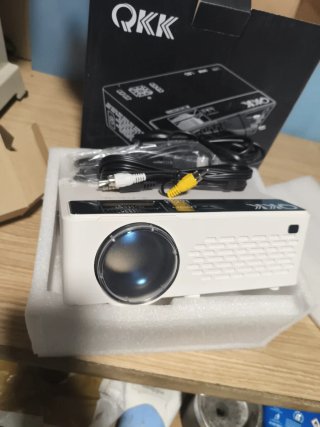 Proyector QKK Negro